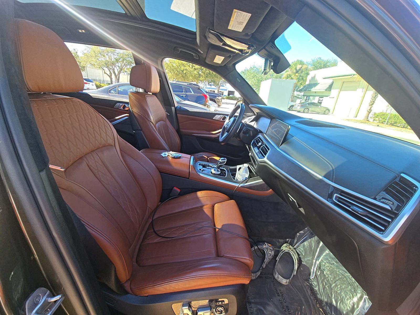 2022 BMW X7 M50i AWD