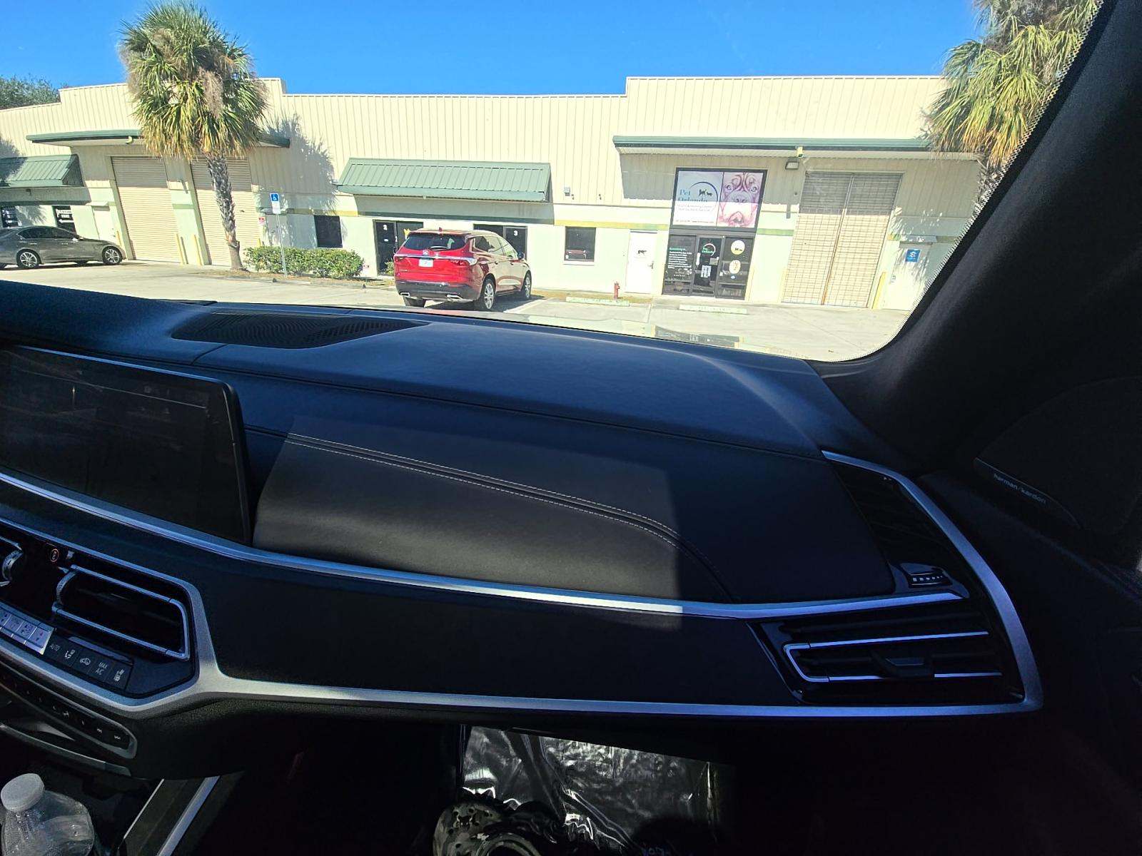 2022 BMW X7 M50i AWD