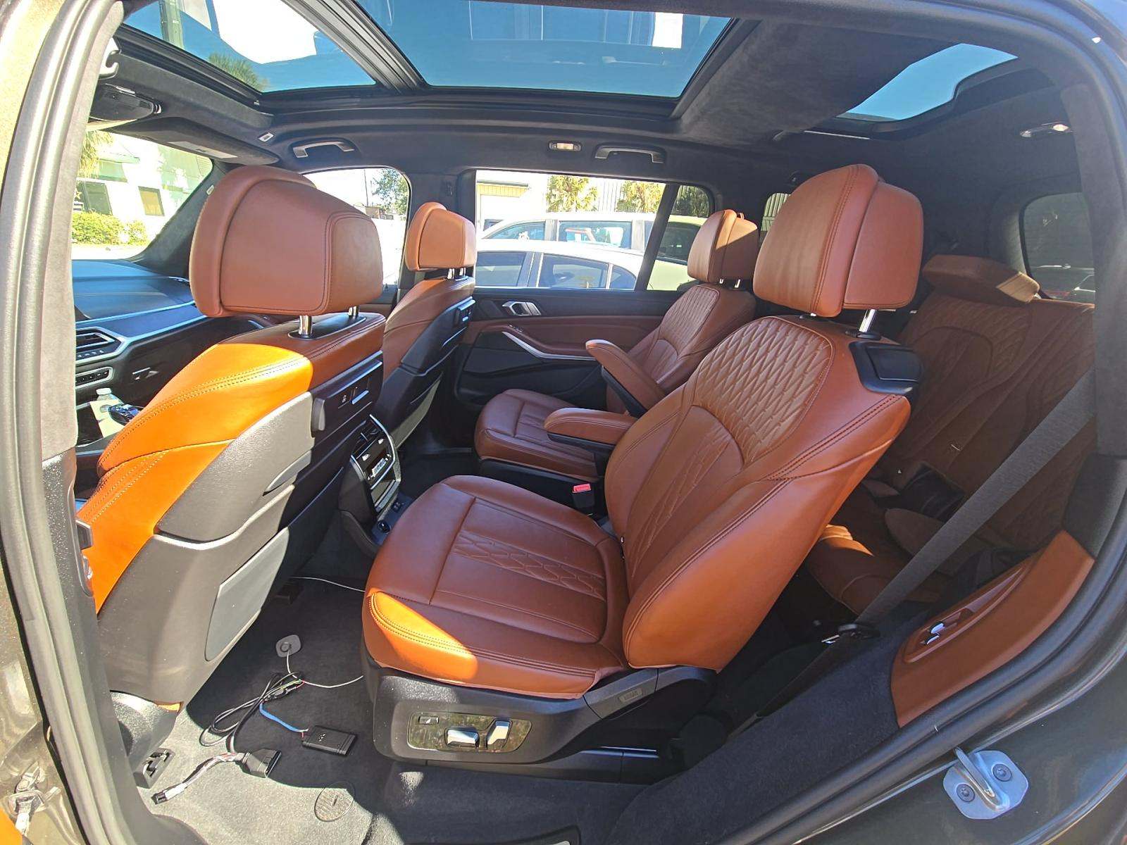 2022 BMW X7 M50i AWD