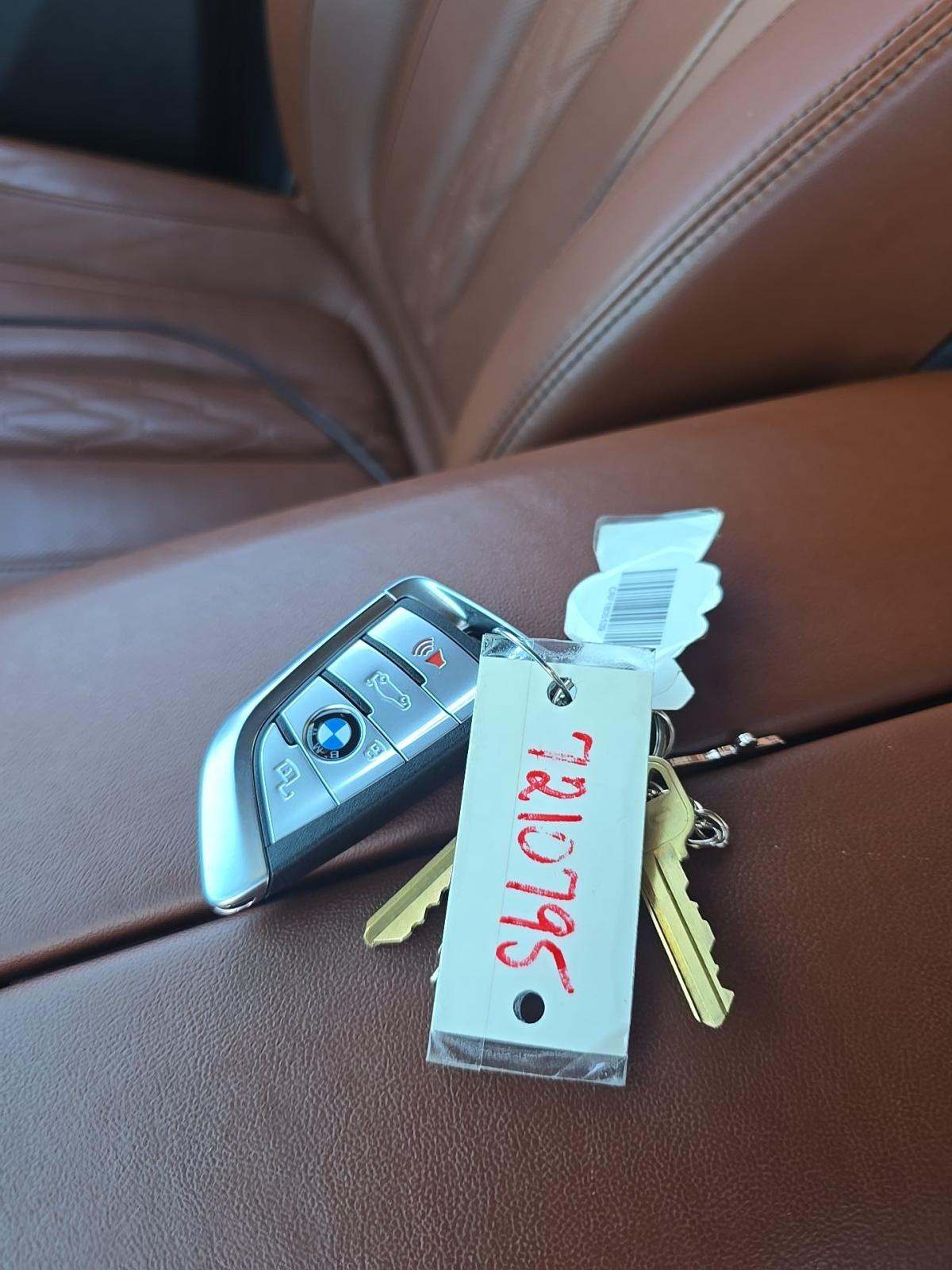 2022 BMW X7 M50i AWD