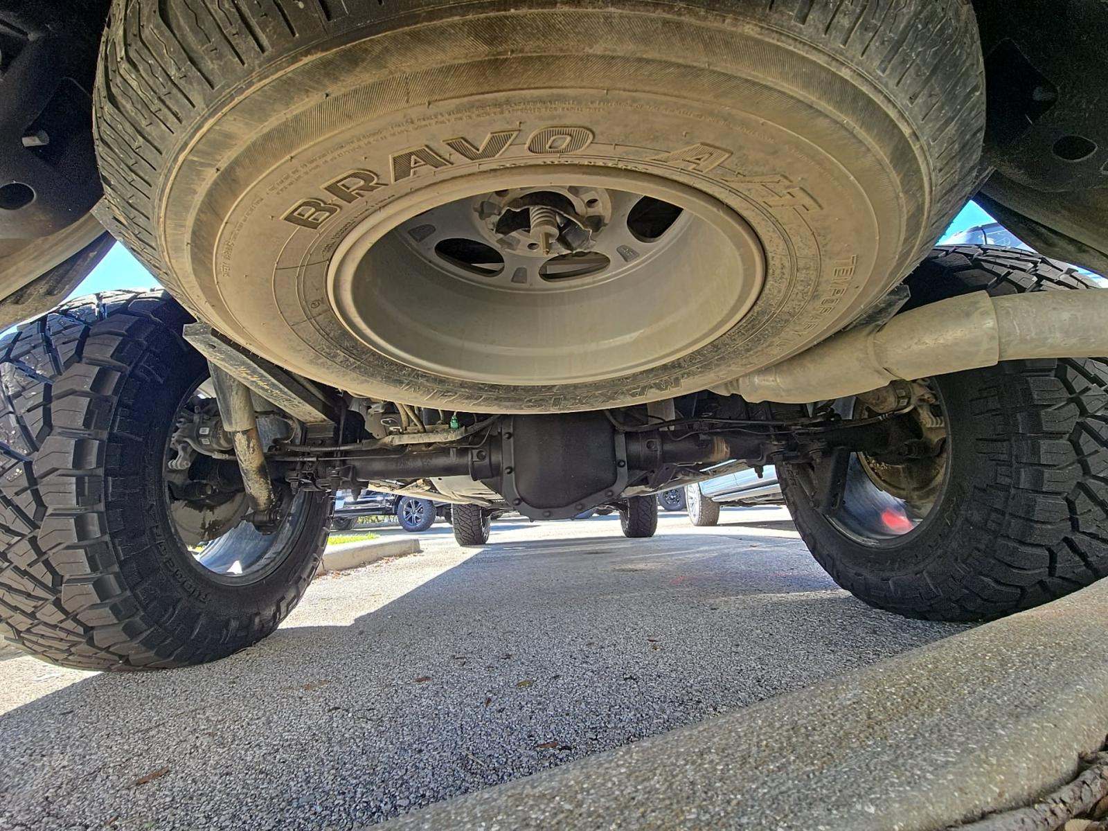 2023 Ford F-150 Lariat AWD