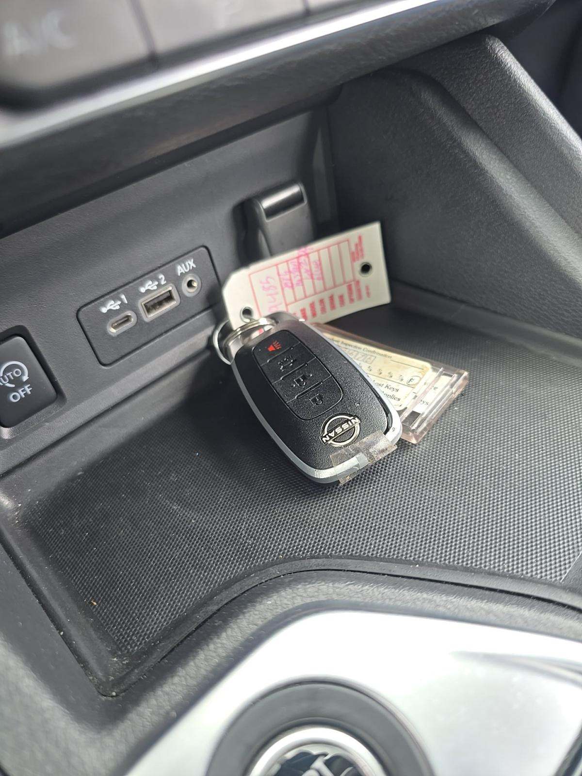 NISSAN SENTRA - 8