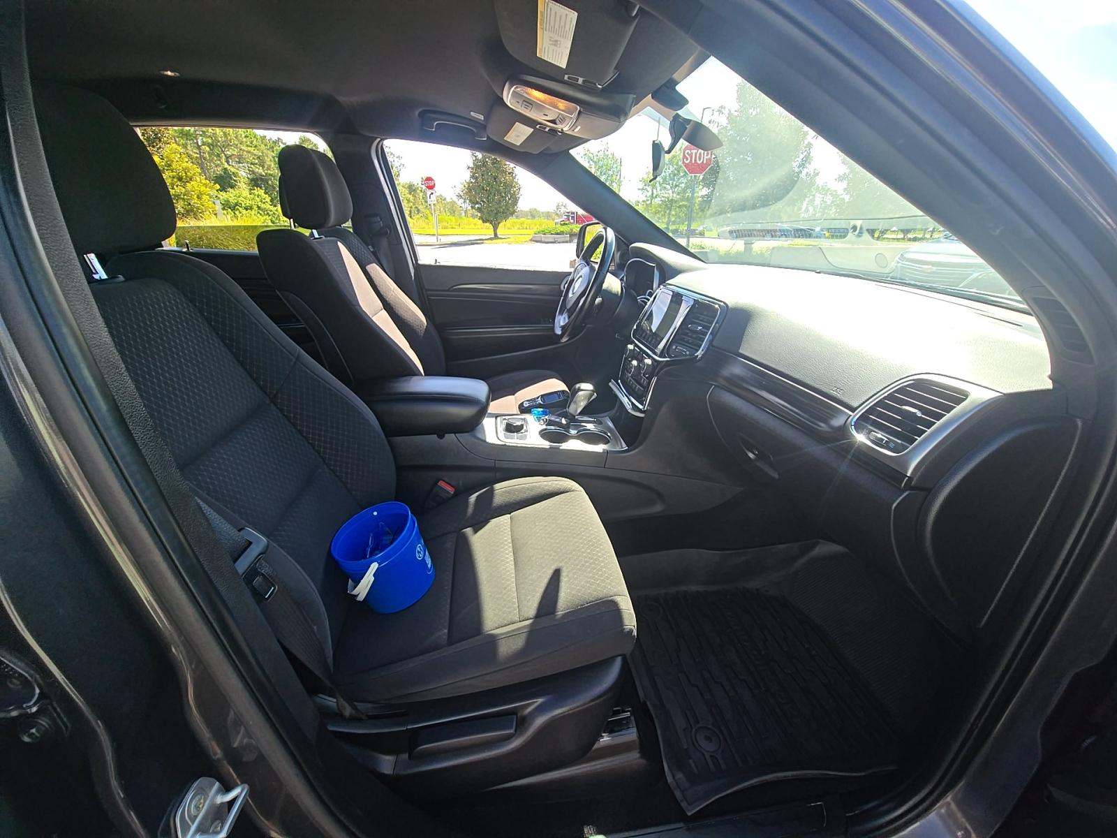 2021 Jeep Grand Cherokee Laredo AWD