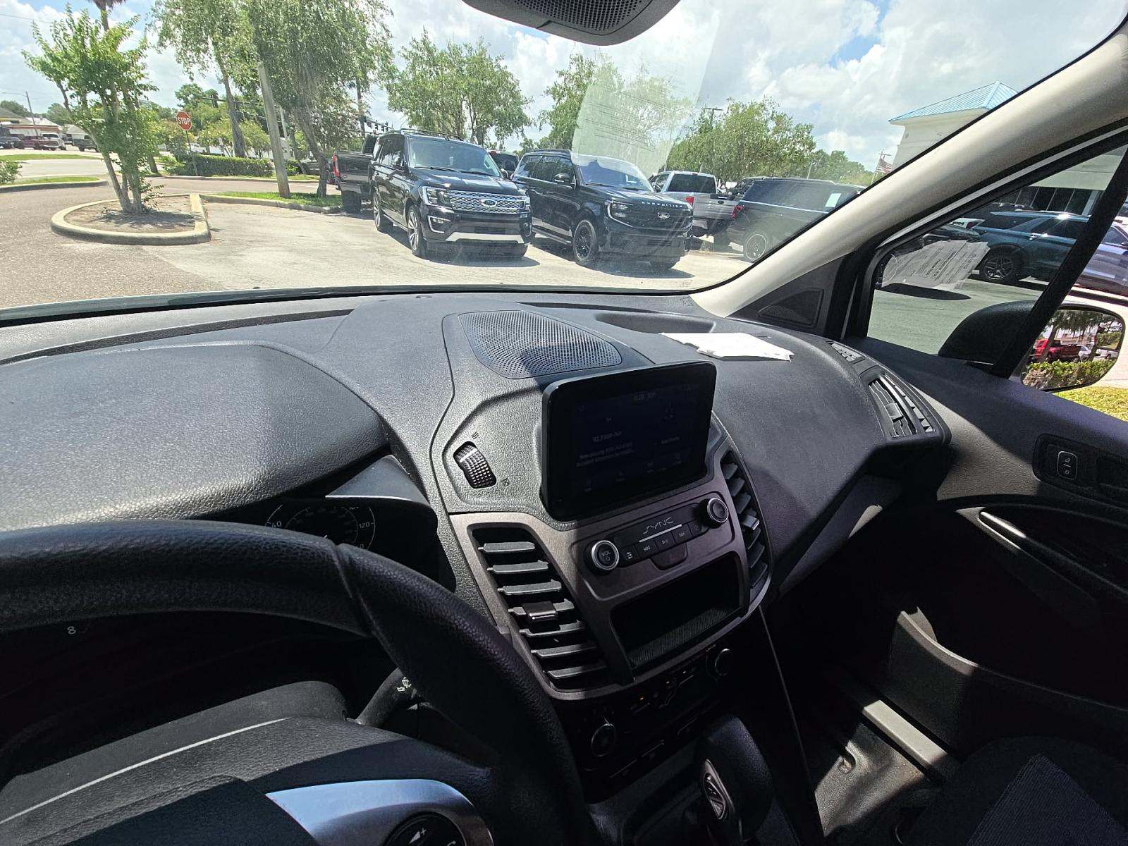 FORD TRANSIT CONNECT - 10
