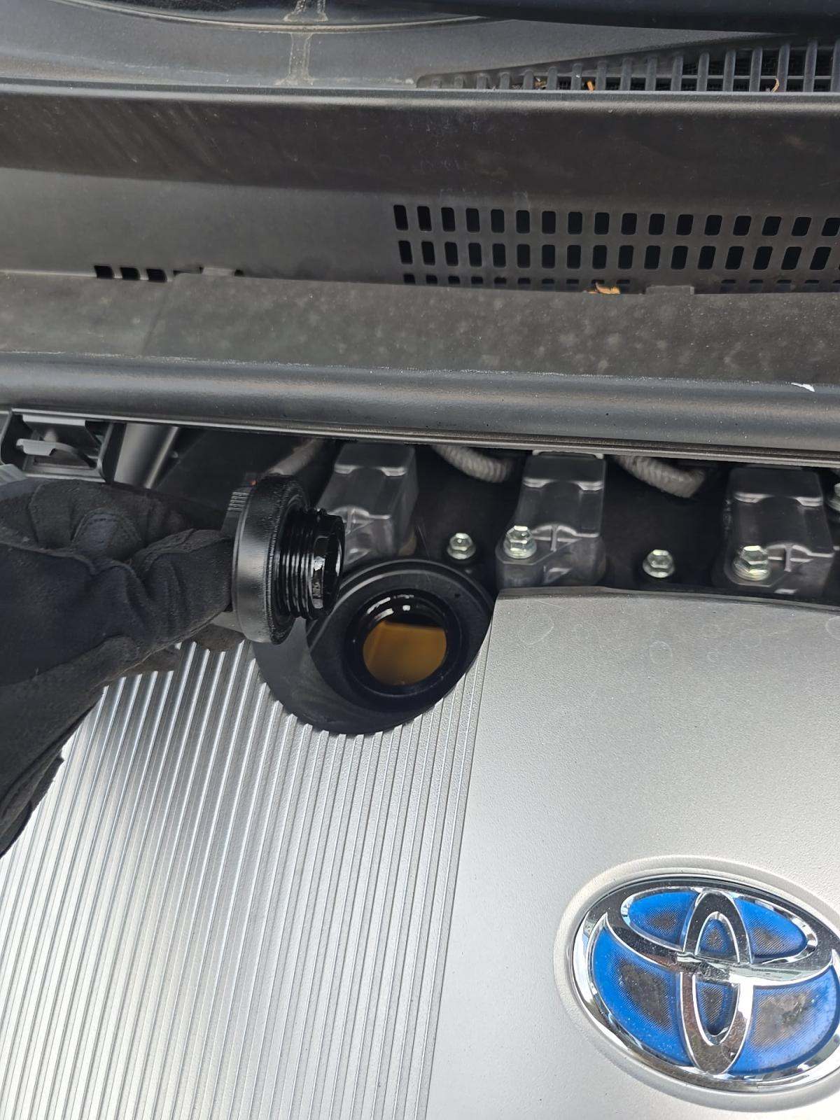 2020 Toyota Prius LE FWD