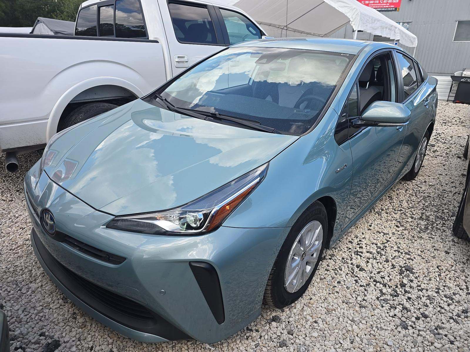 2020 Toyota Prius LE FWD