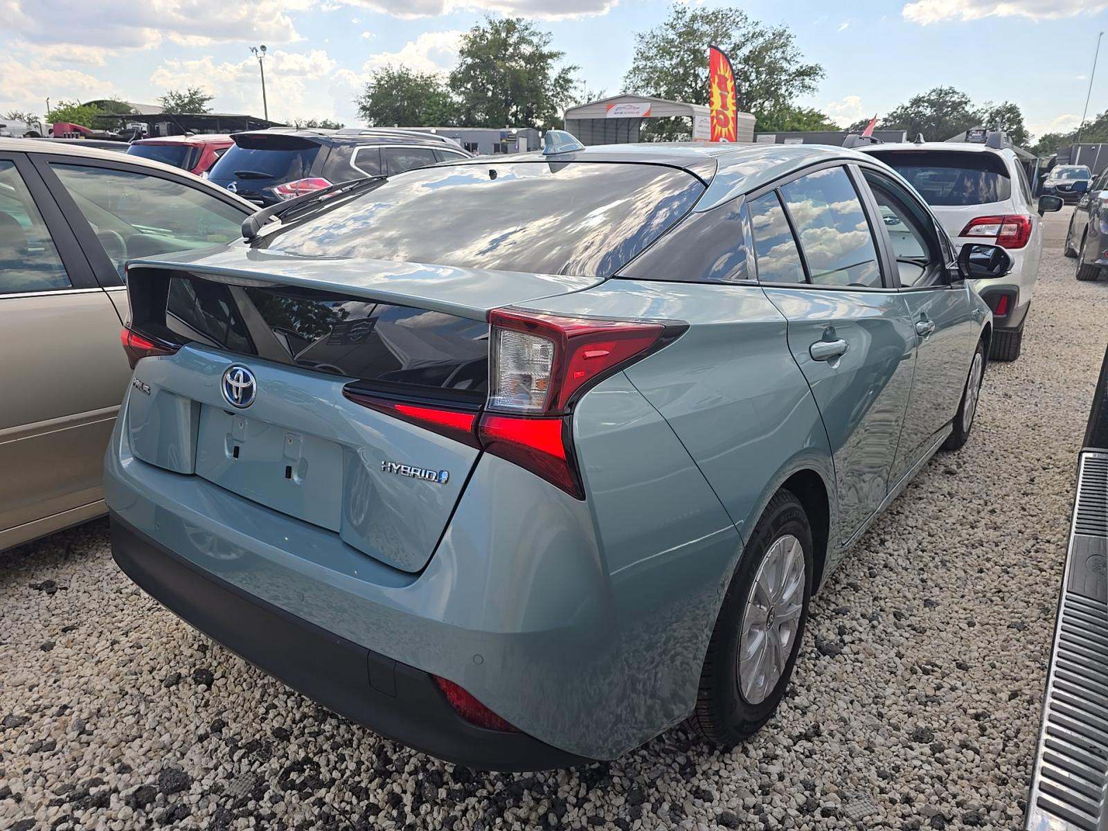 2020 Toyota Prius LE FWD