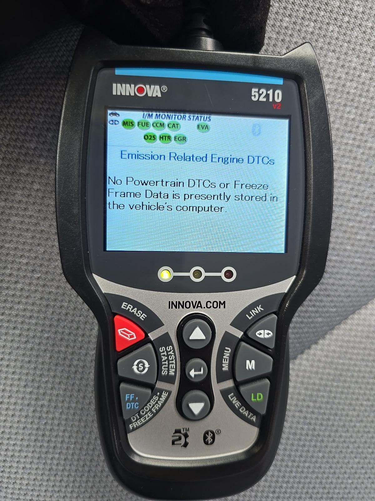 2020 Toyota Prius LE FWD