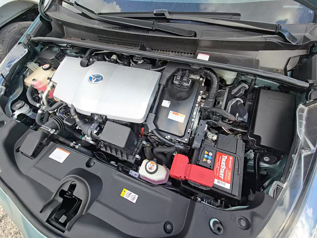 2020 Toyota Prius LE FWD