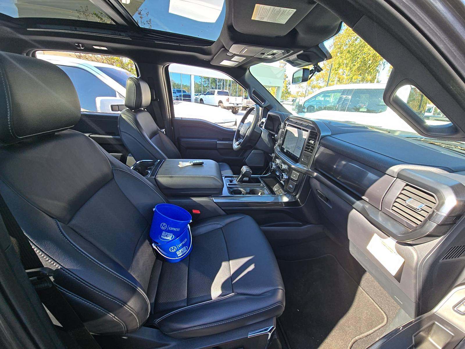 2023 Ford F-150 Lariat AWD