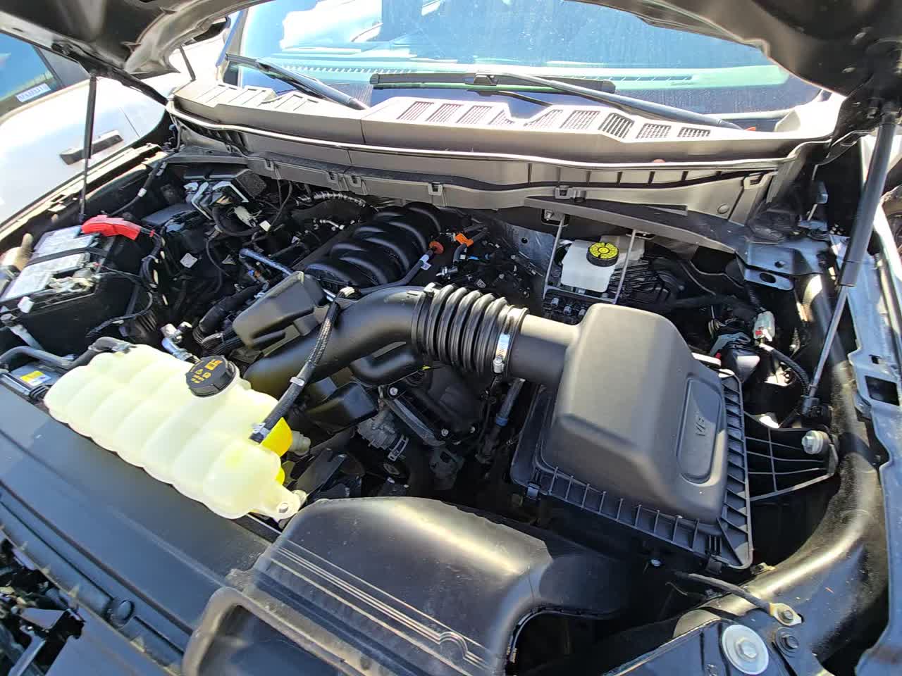 2023 Ford F-150 Lariat AWD