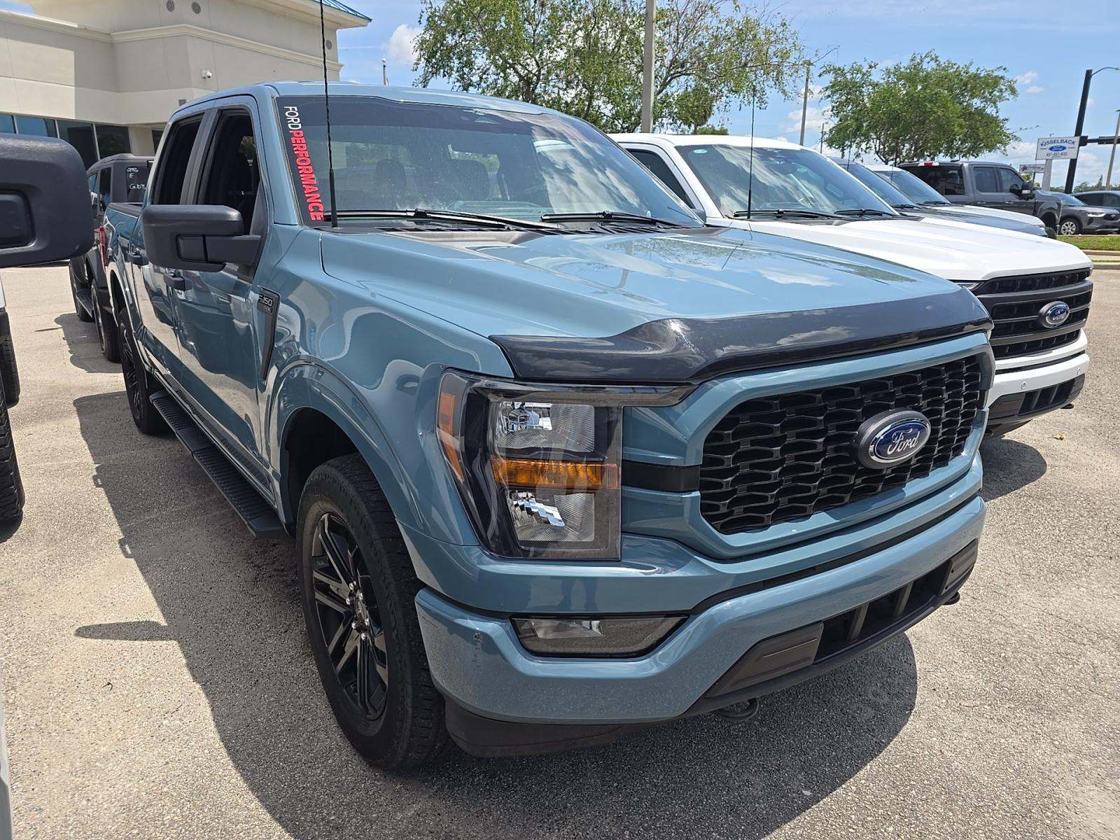 FORD F-150 - 4