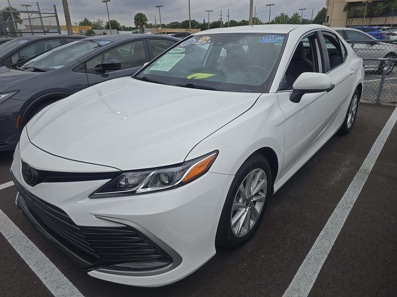 TOYOTA CAMRY - 1
