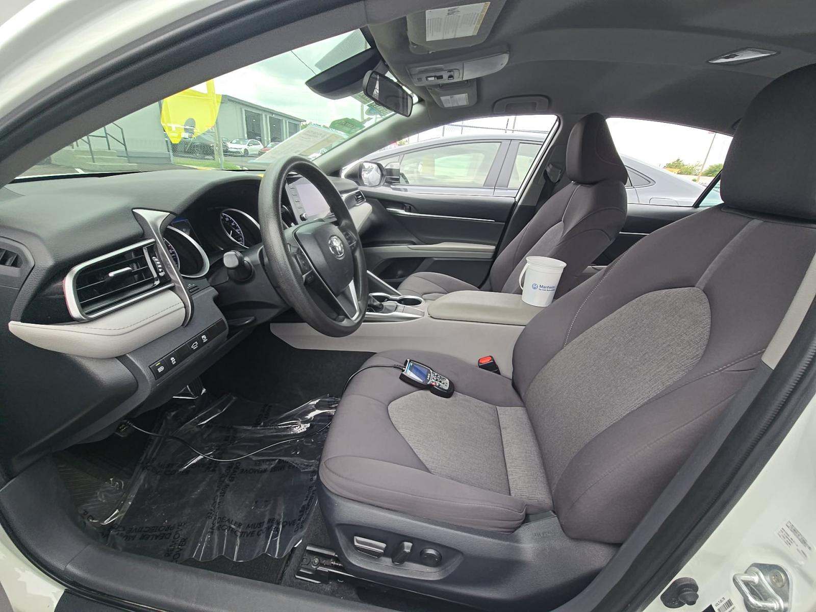 TOYOTA CAMRY - 6