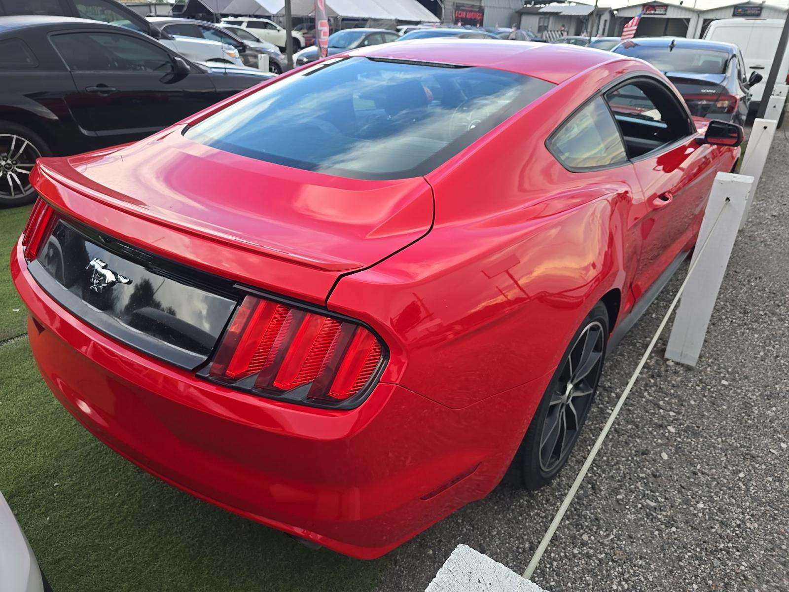 FORD MUSTANG - 3