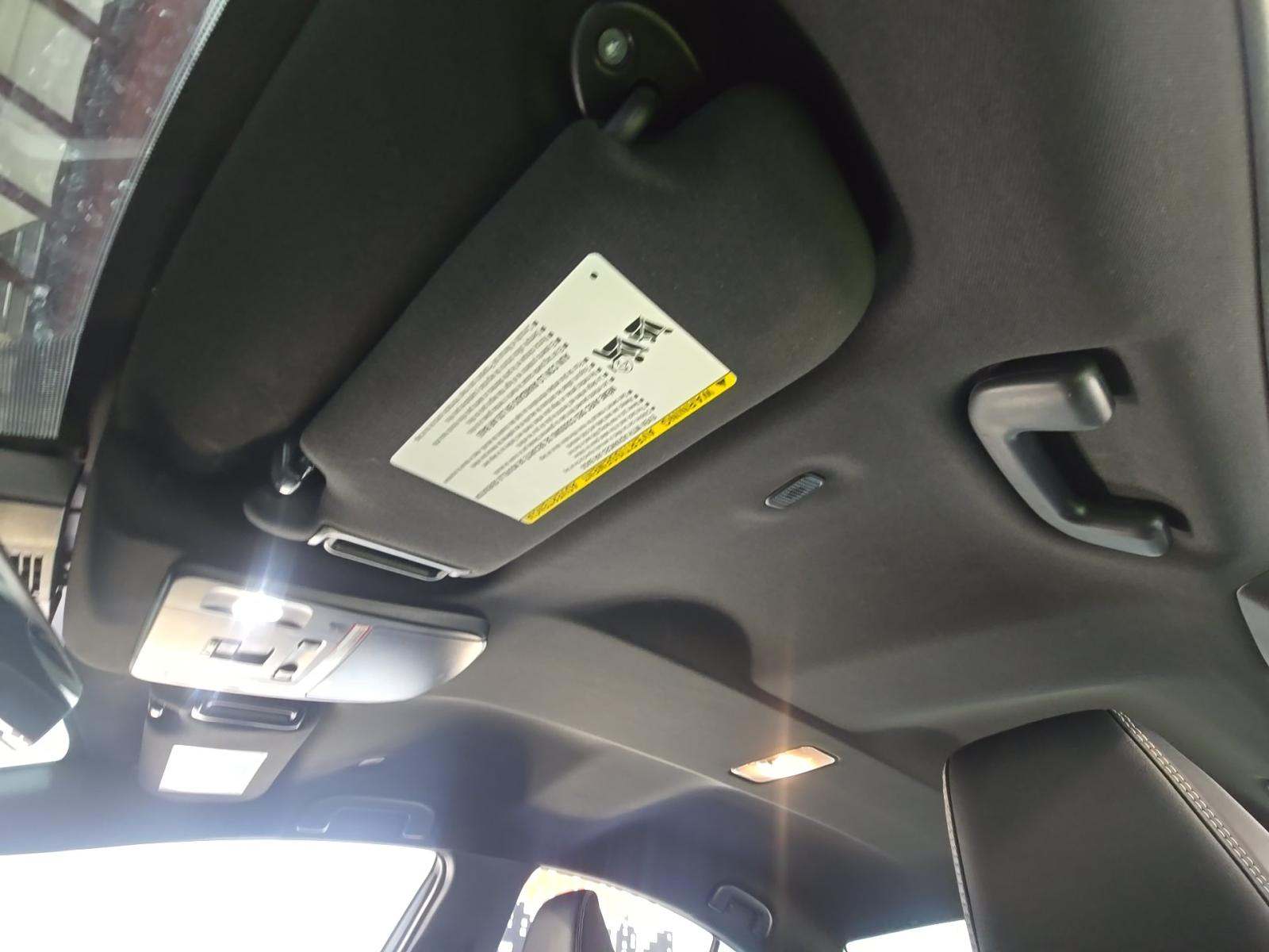 2025 Toyota Camry SE FWD