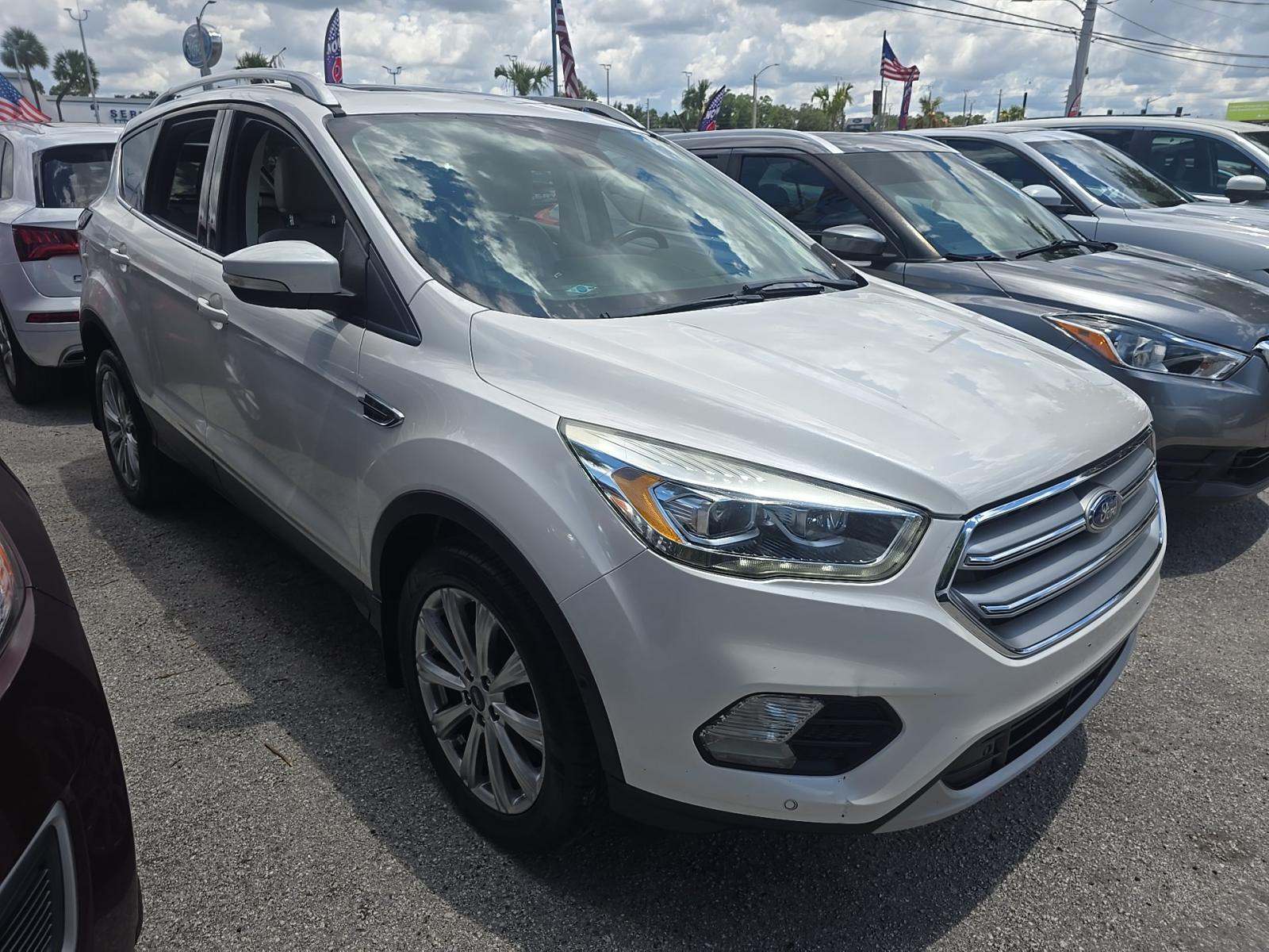 FORD ESCAPE - 4