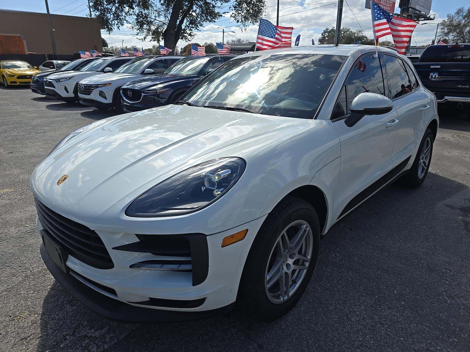 2020 Porsche Macan Base AWD