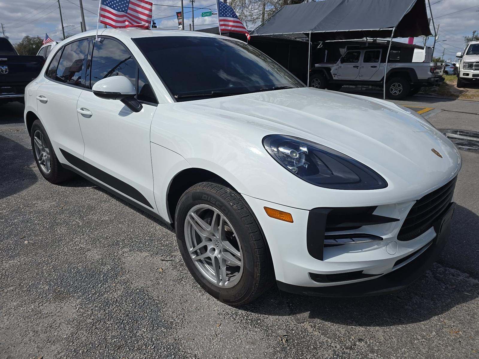 2020 Porsche Macan Base AWD