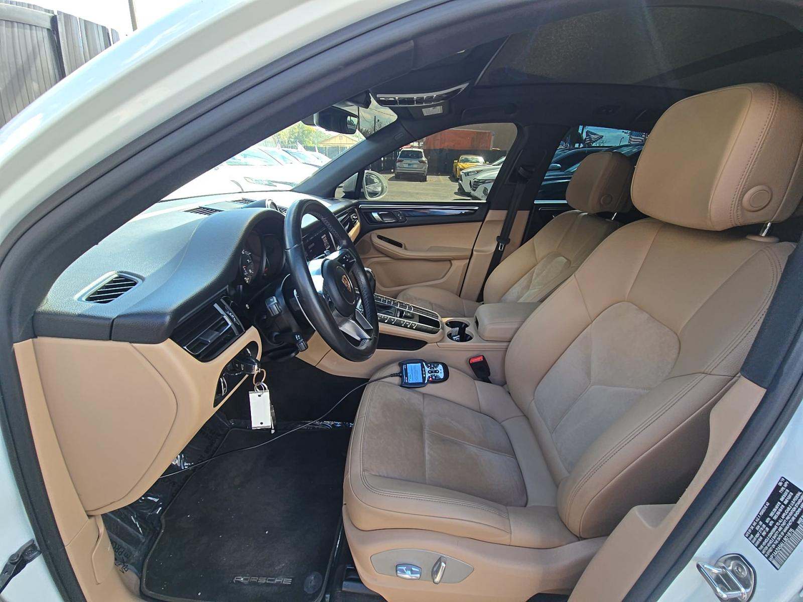 2020 Porsche Macan Base AWD