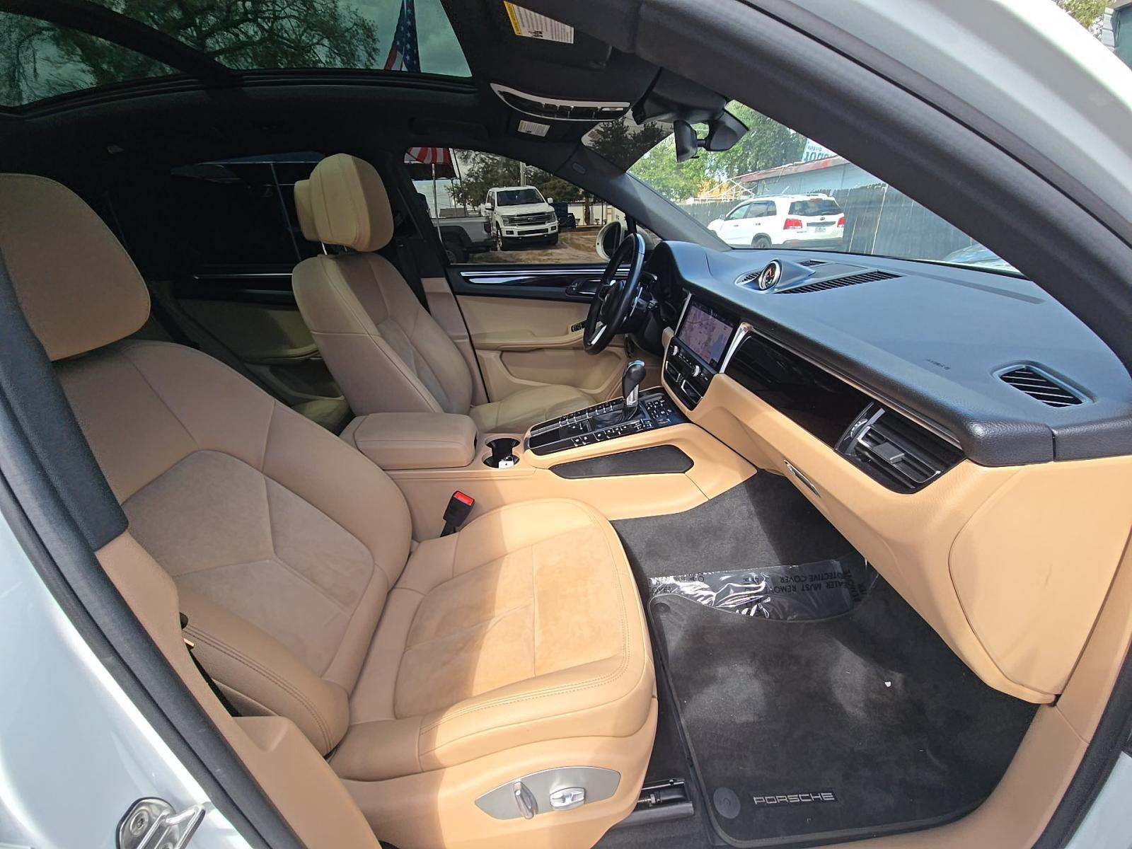 2020 Porsche Macan Base AWD