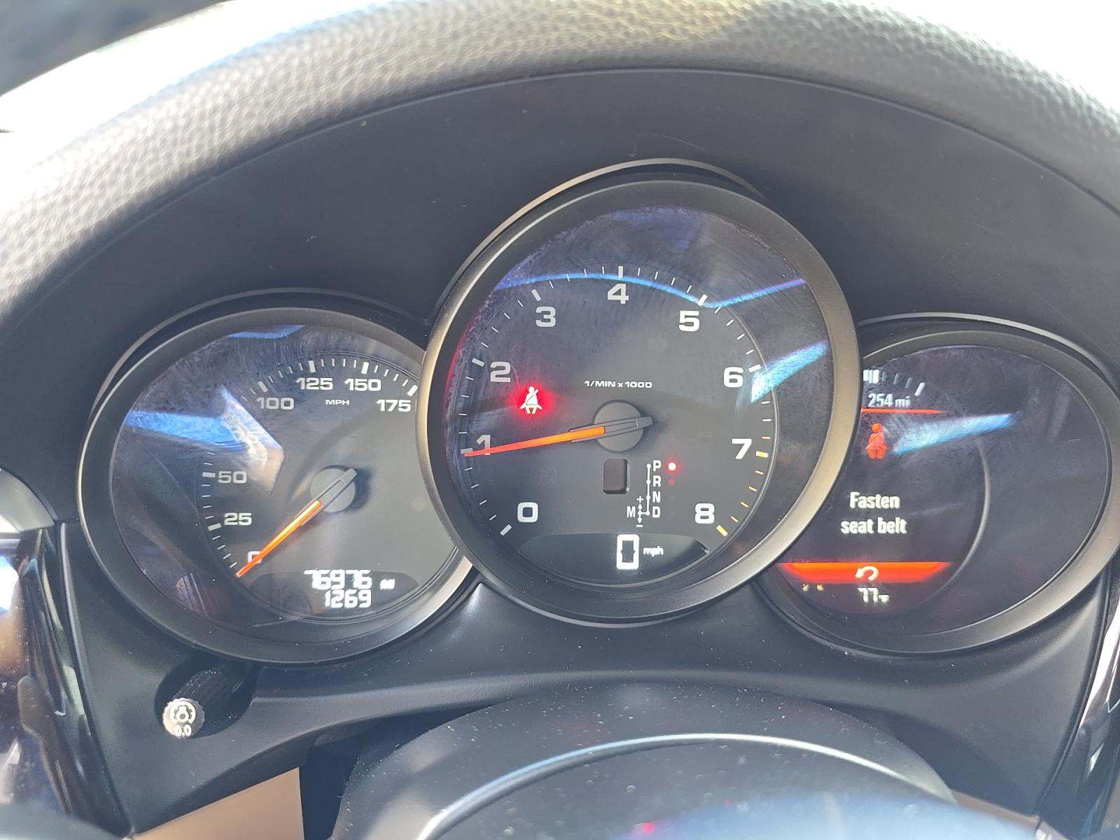 2020 Porsche Macan Base AWD