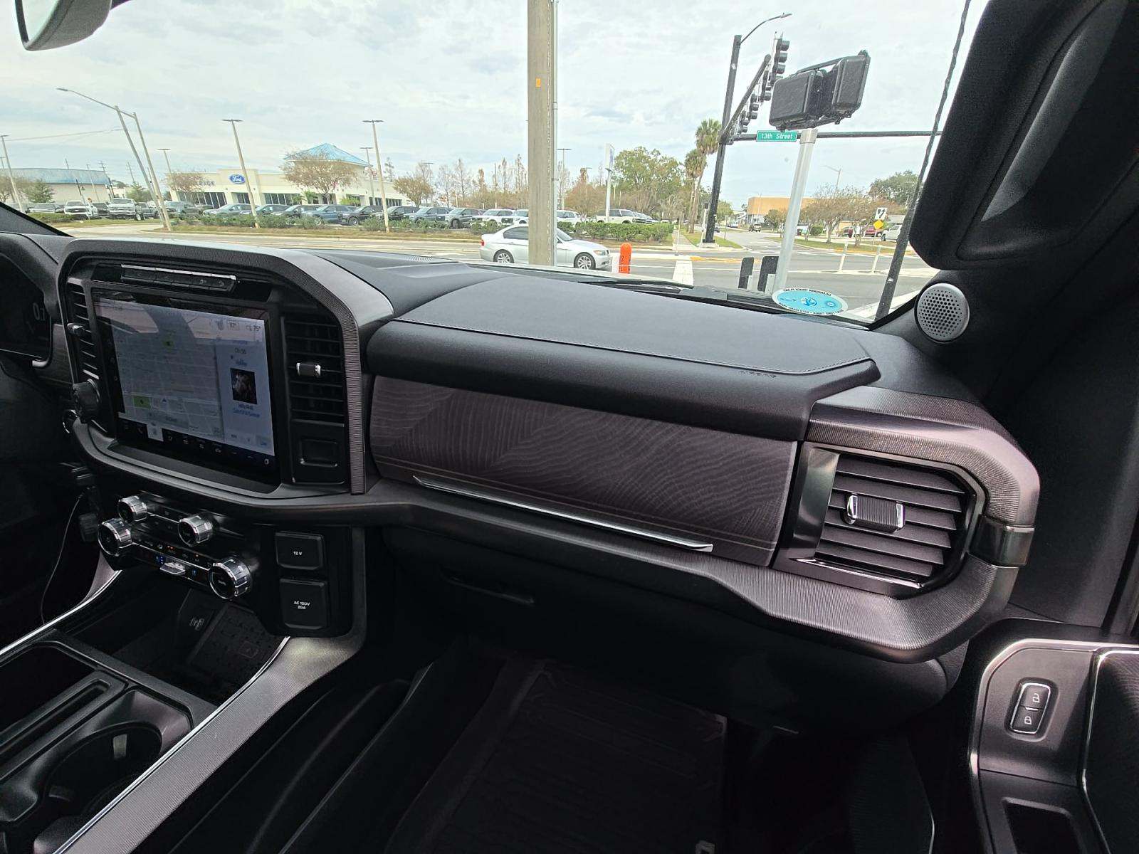 2023 Ford F-150 Platinum AWD