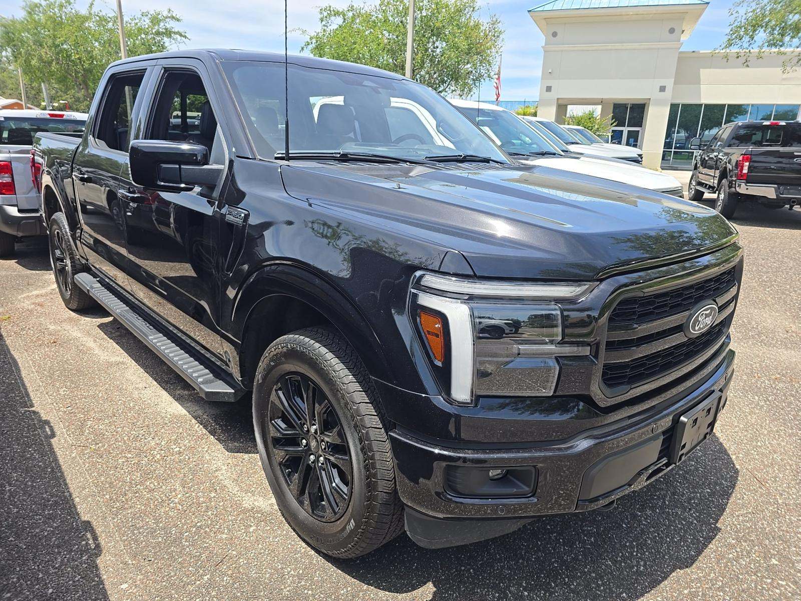 2025 Ford F-150 Lariat AWD