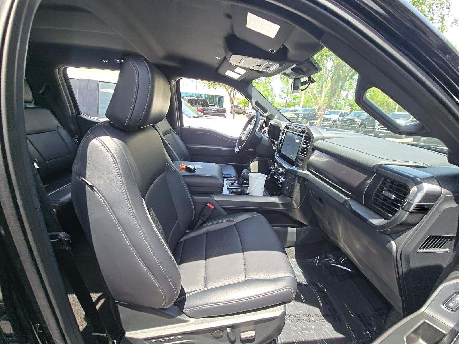 2025 Ford F-150 Lariat AWD