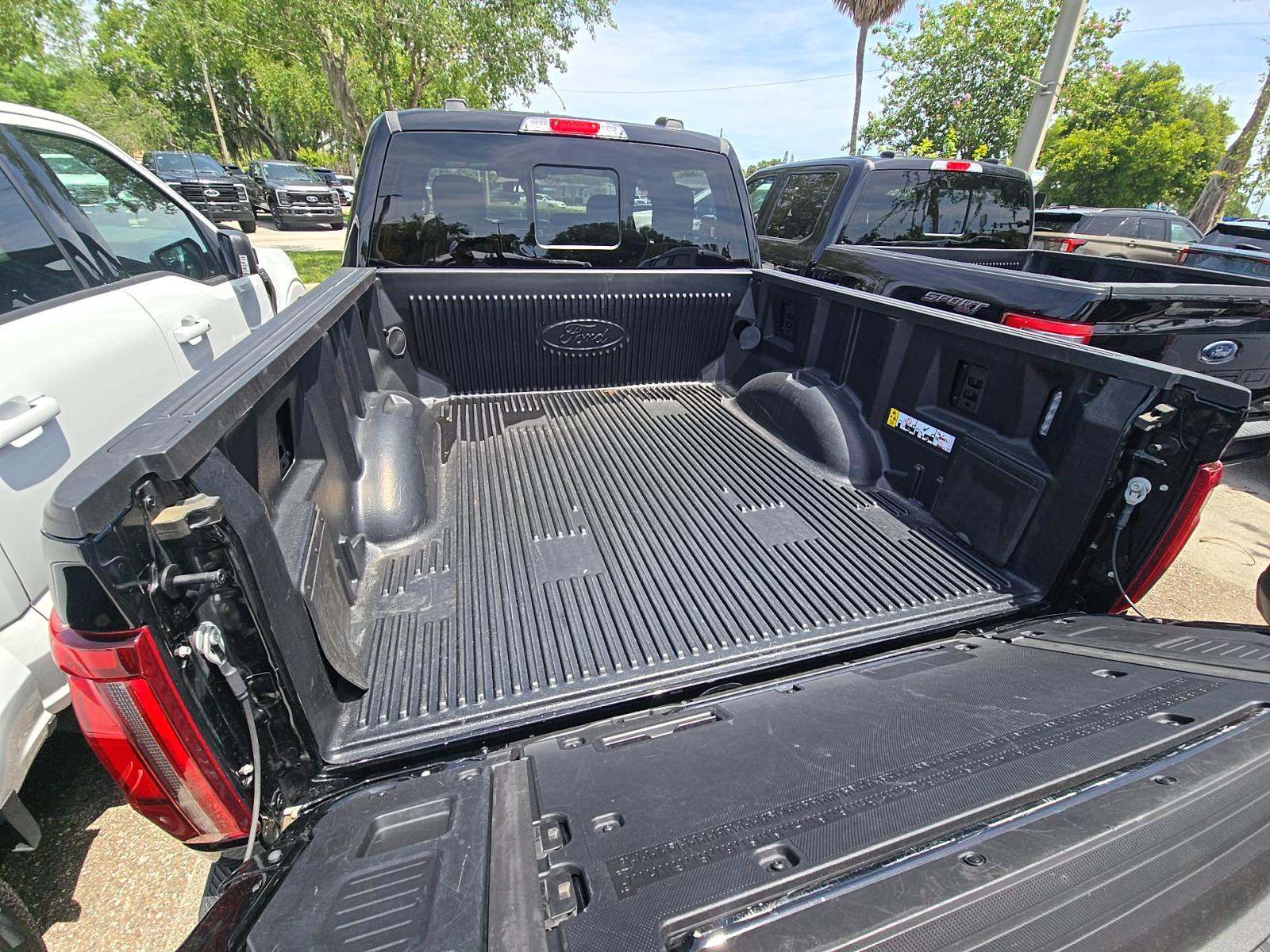 2025 Ford F-150 Lariat AWD