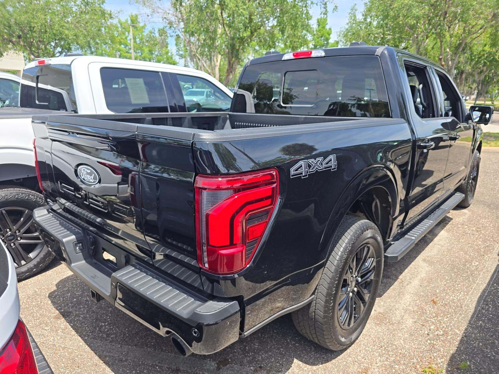 2025 Ford F-150 Lariat AWD
