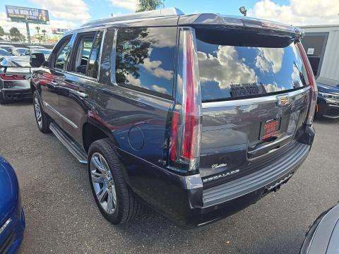 2017 Cadillac Escalade Luxury AWD