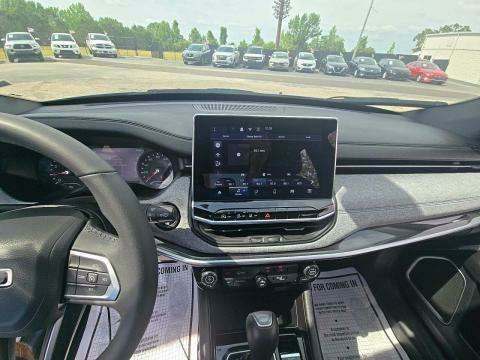 2024 Jeep Compass Latitude AWD