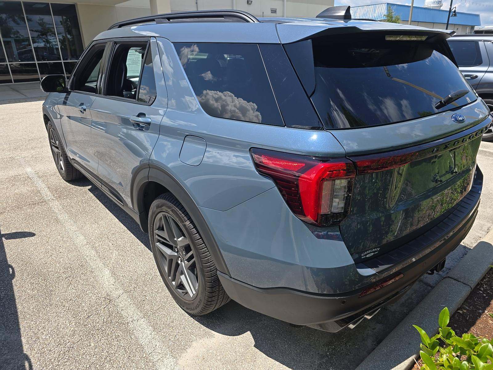 2026 Ford Explorer ST AWD