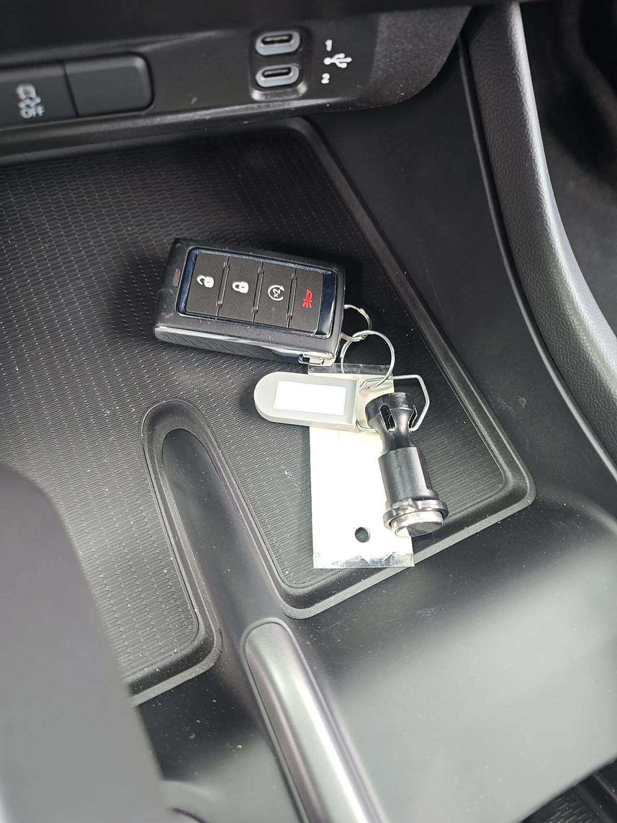 DODGE CHALLENGER - 8