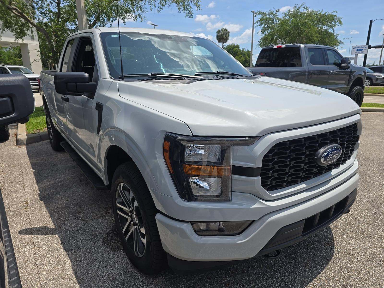 FORD F-150 - 4