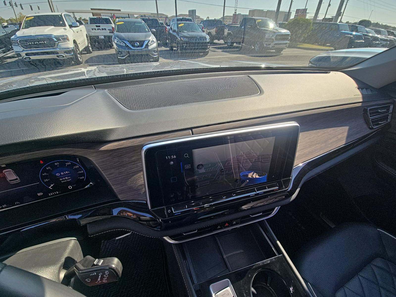 2024 Volkswagen Atlas 2.0T SEL Premium R-Line AWD