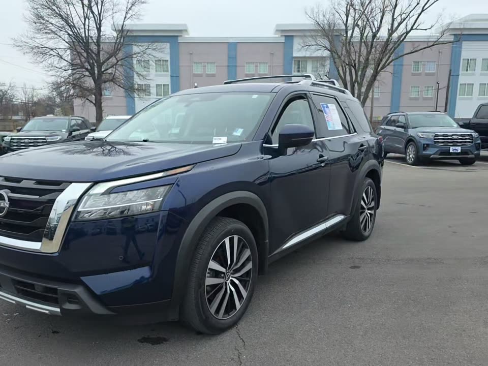 2024 Nissan Pathfinder Platinum FWD