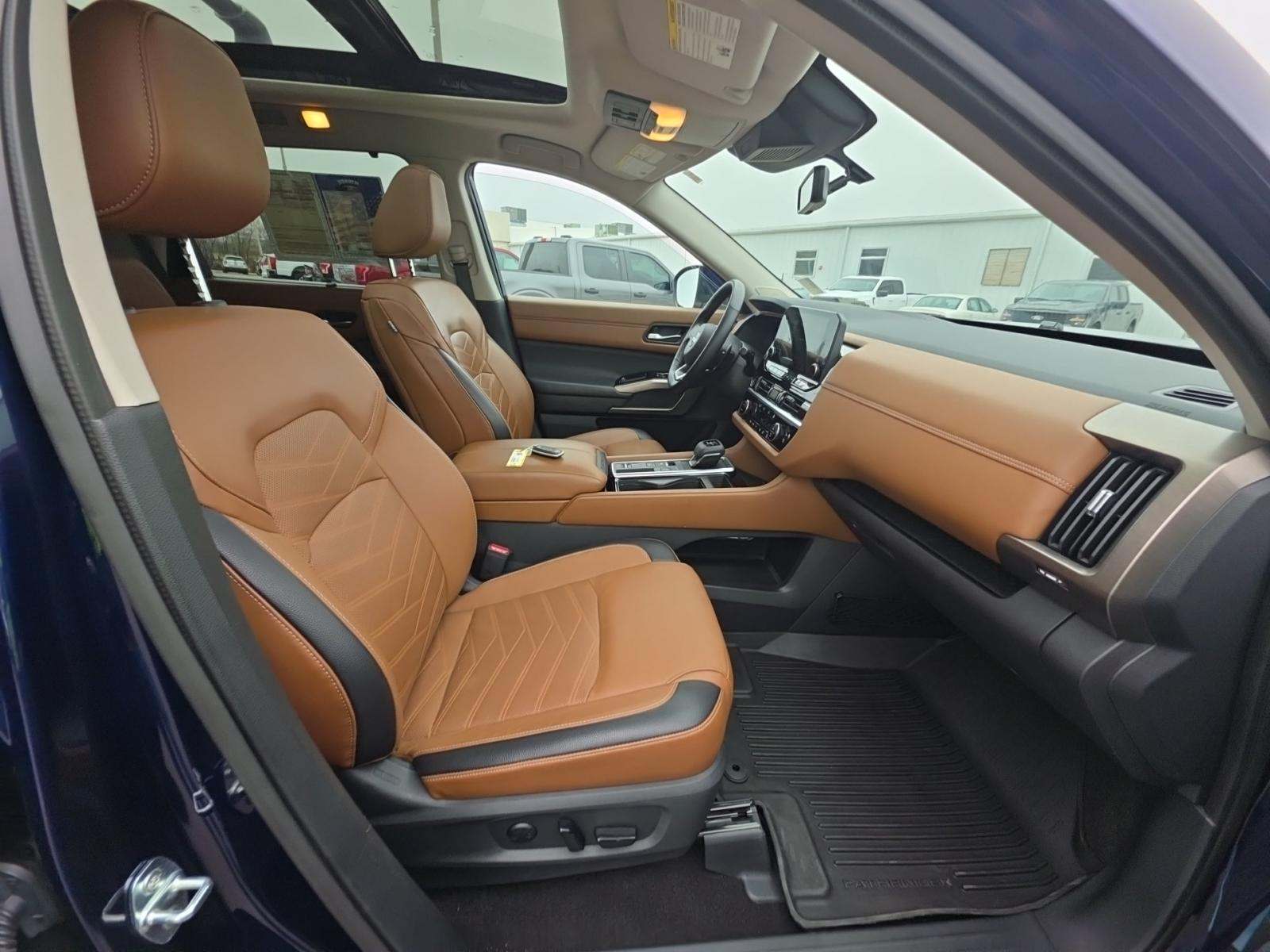 2024 Nissan Pathfinder Platinum FWD