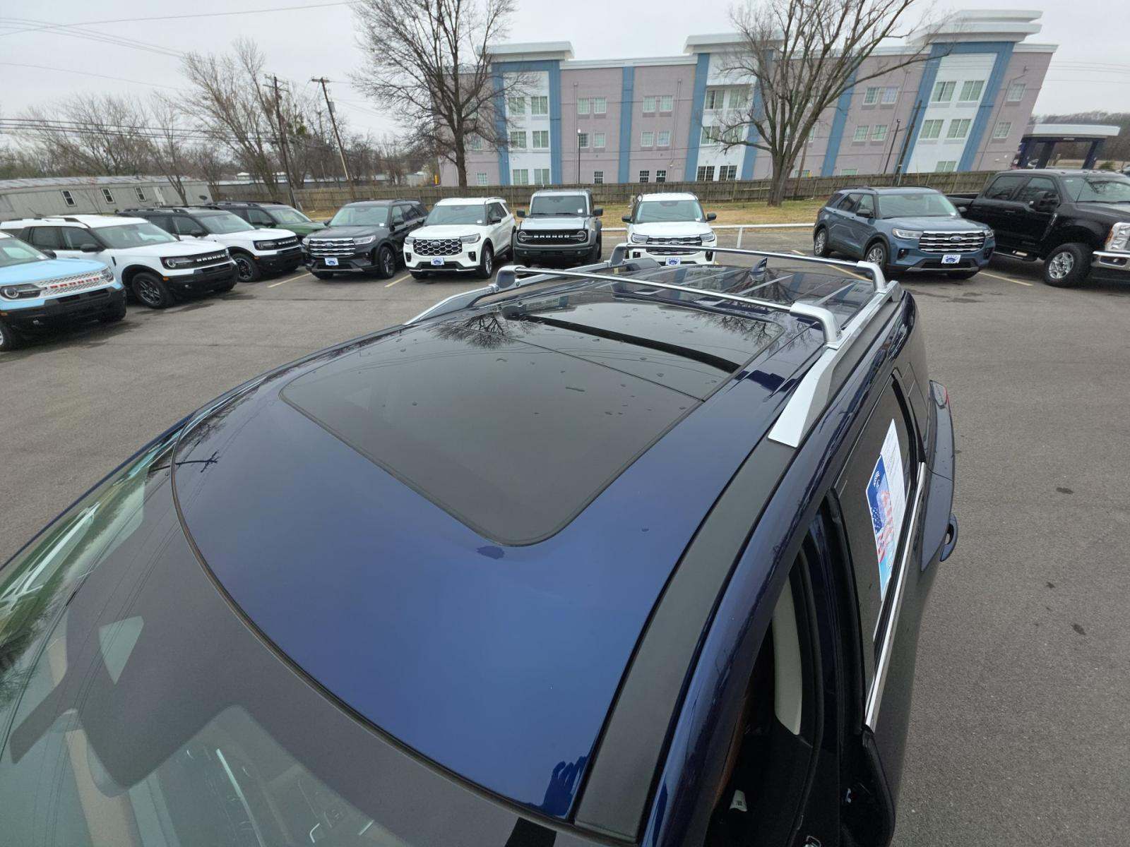 2024 Nissan Pathfinder Platinum FWD