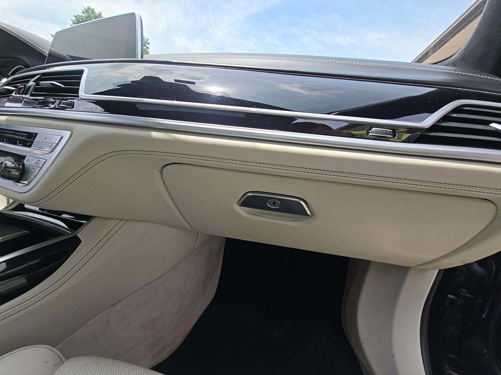 2018 BMW 7 Series M760i xDrive AWD
