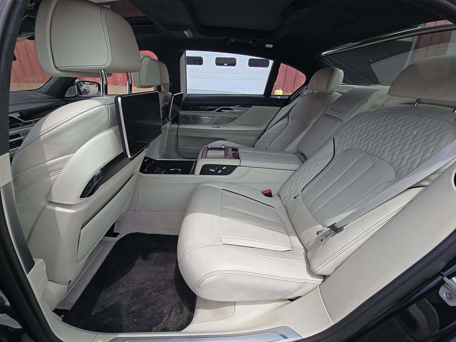2018 BMW 7 Series M760i xDrive AWD
