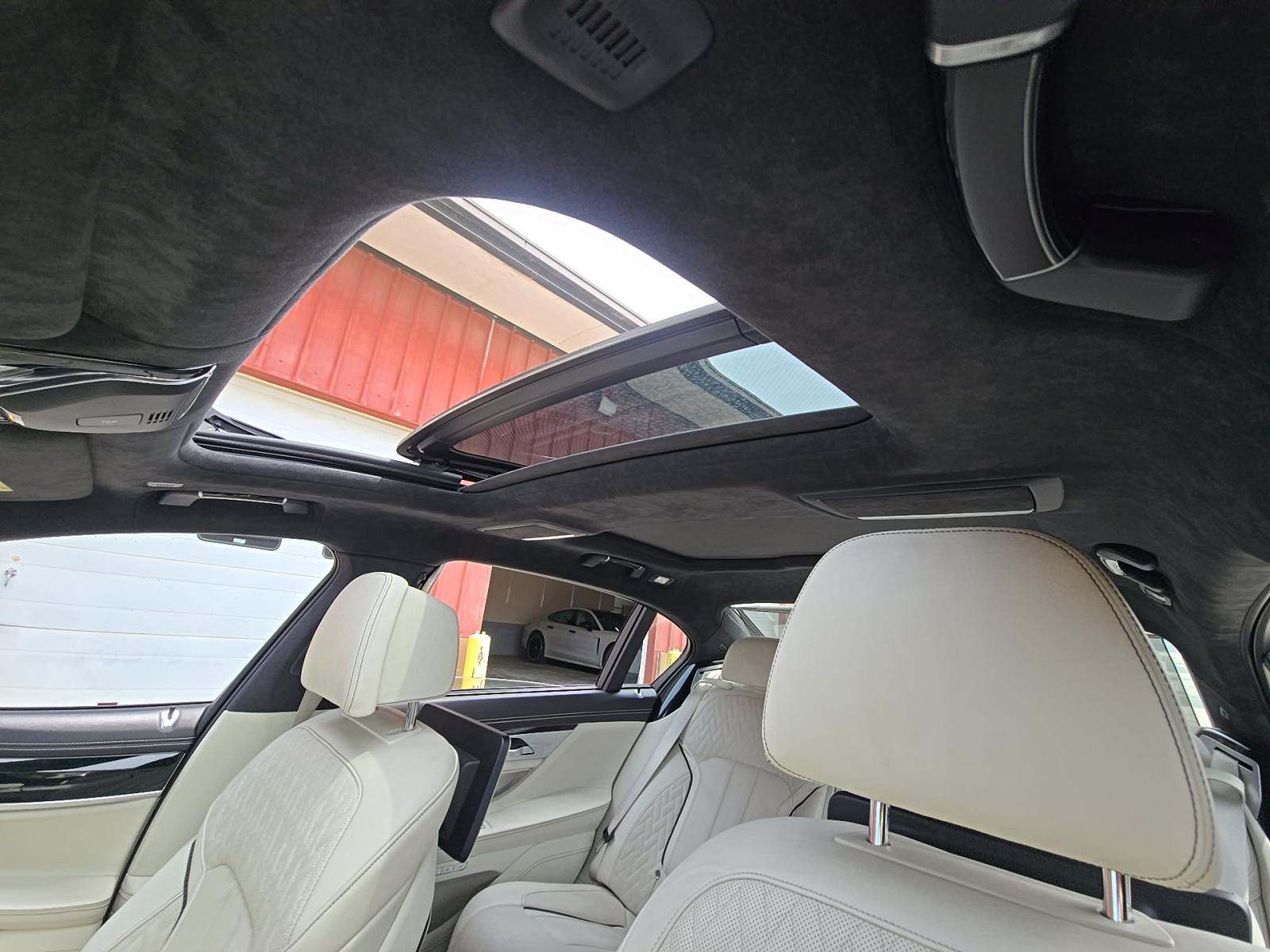 2018 BMW 7 Series M760i xDrive AWD