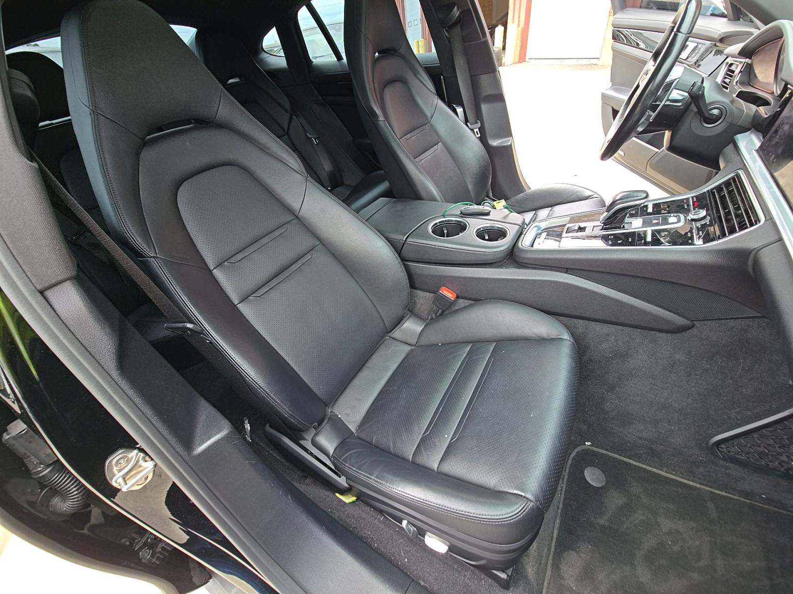 2018 Porsche Panamera 4 AWD