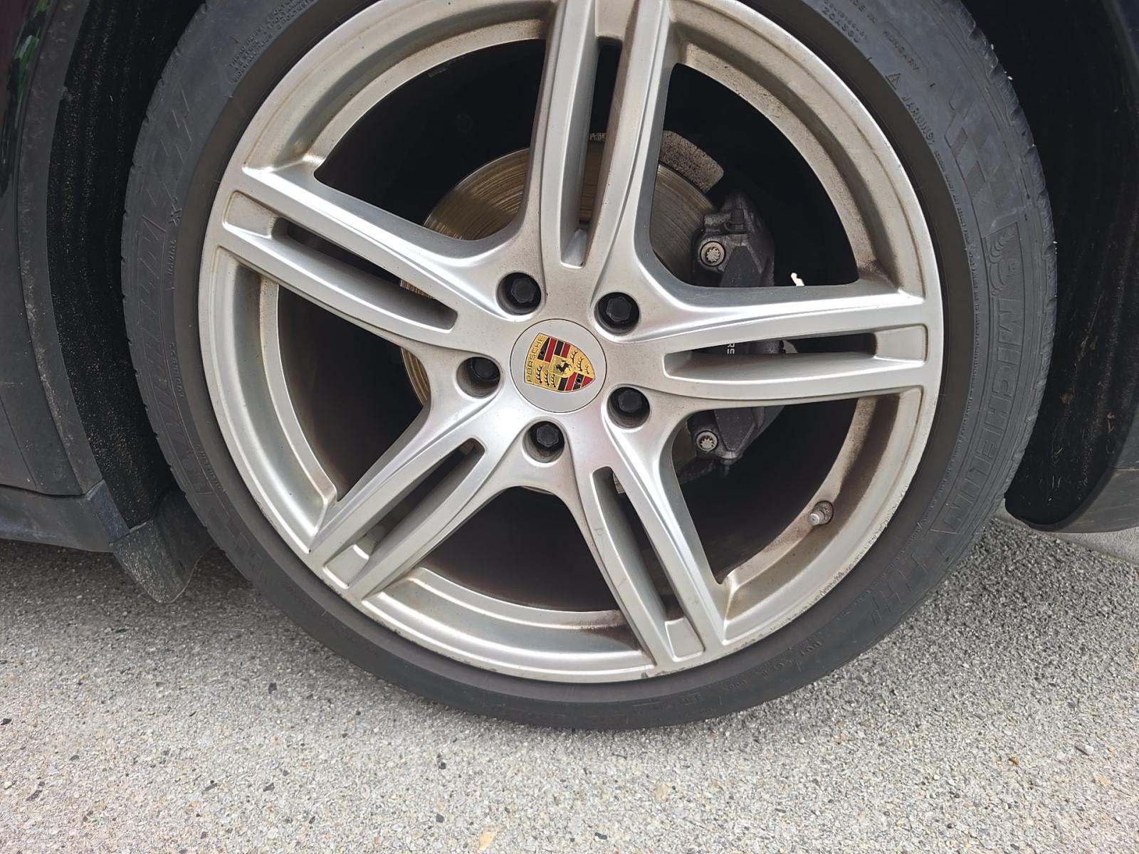 2018 Porsche Panamera 4 AWD