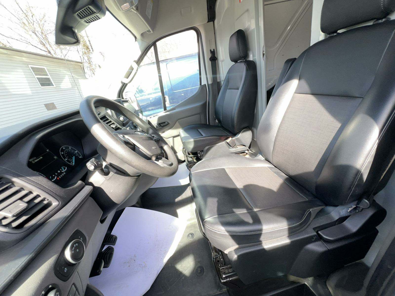 FORD TRANSIT 250 - 5
