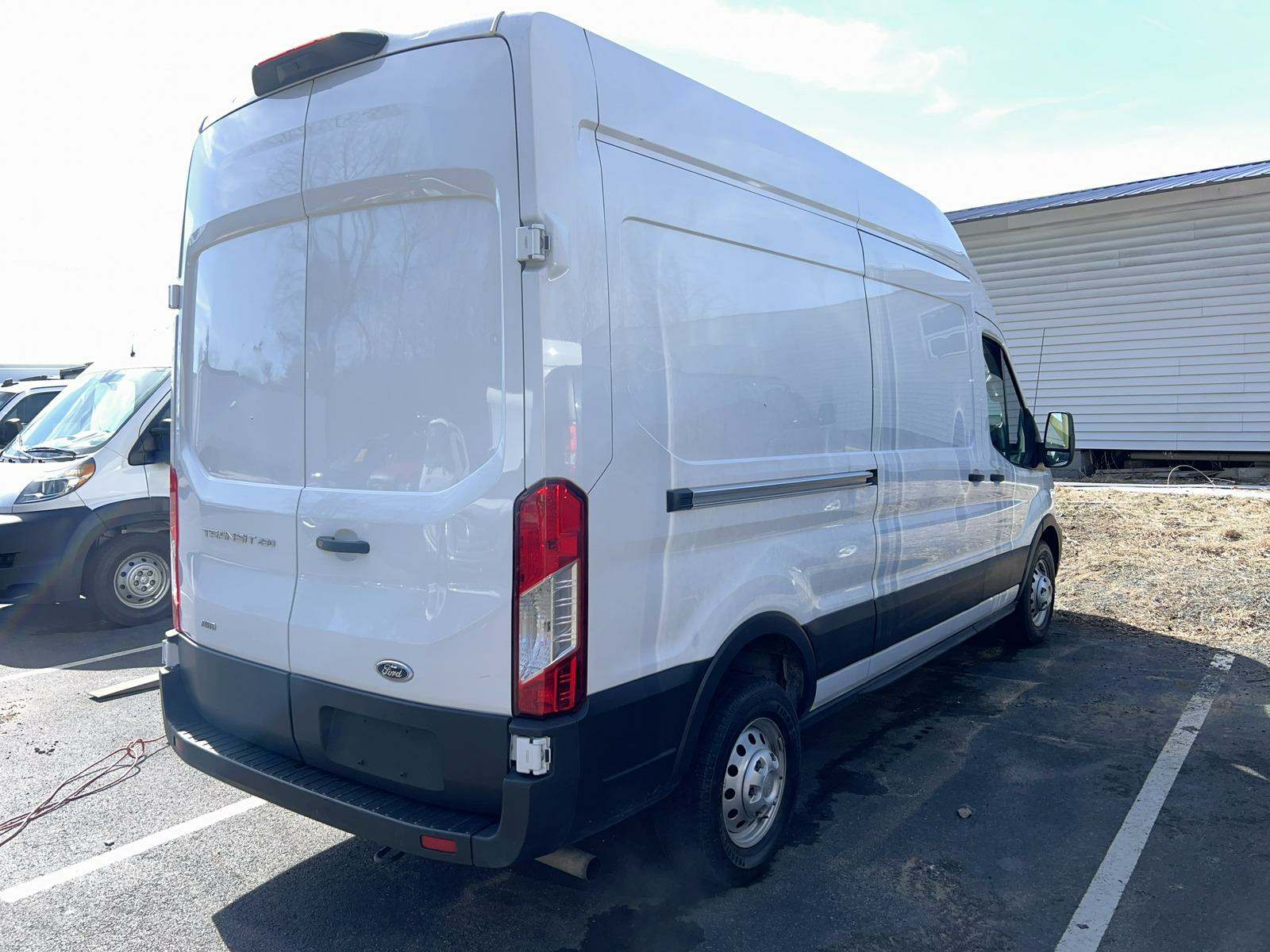 FORD TRANSIT 250 - 2