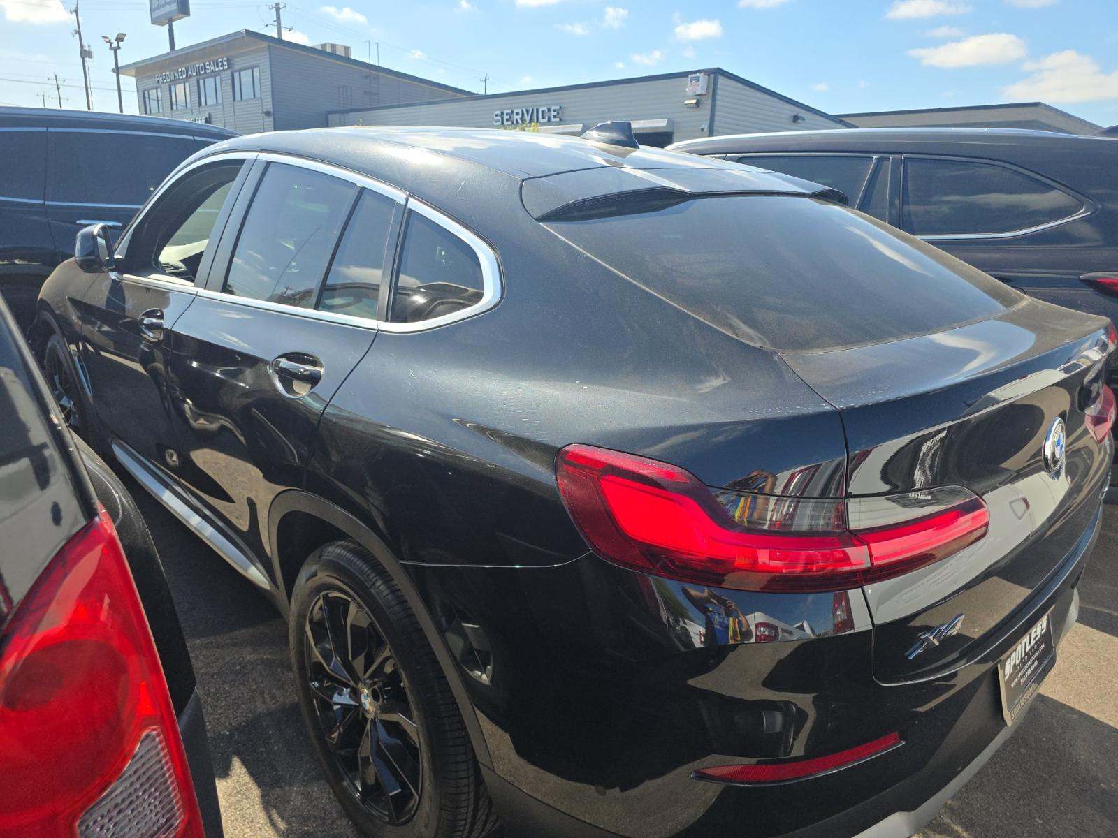 2022 BMW X4 xDrive30i AWD