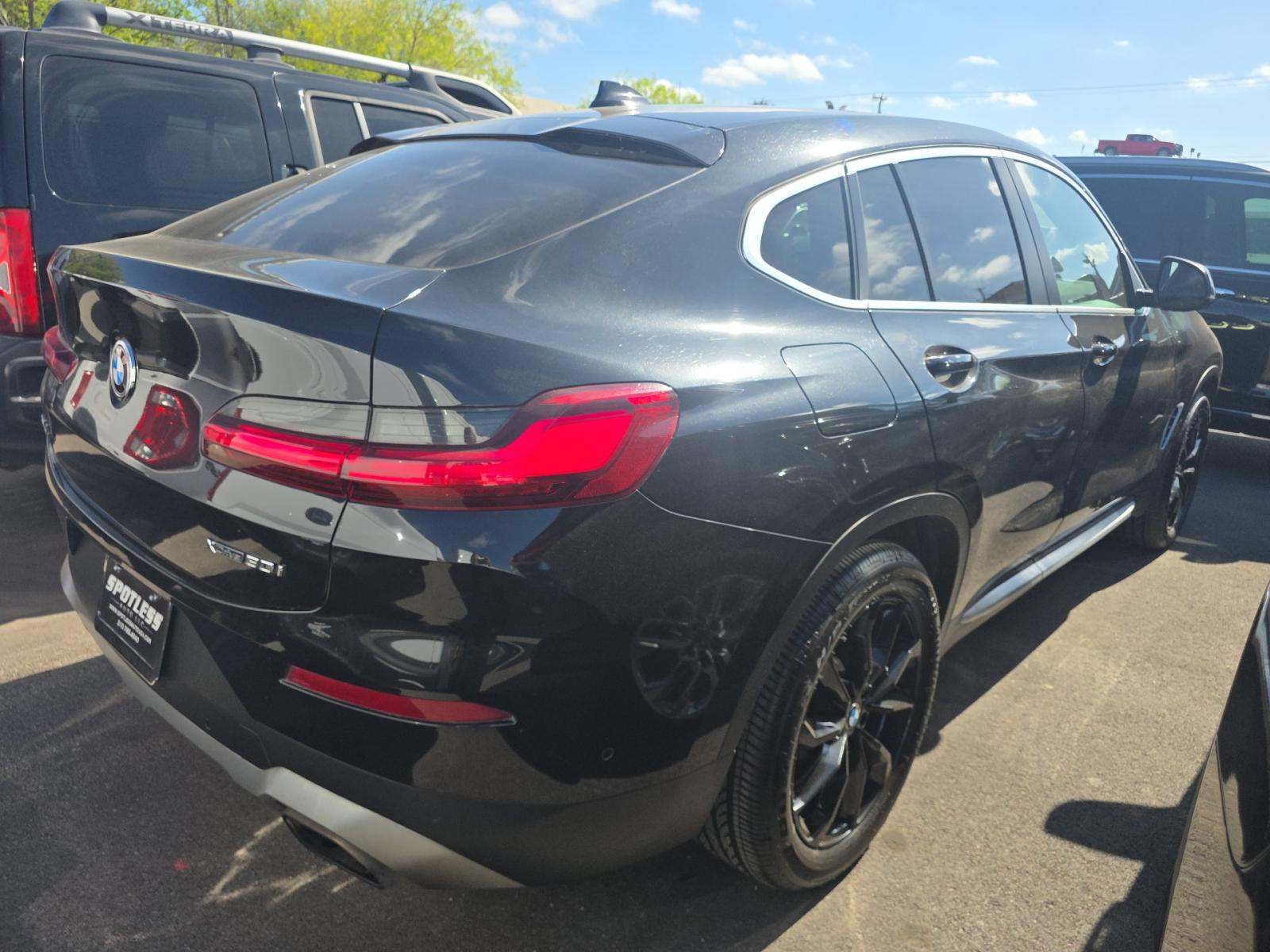2022 BMW X4 xDrive30i AWD