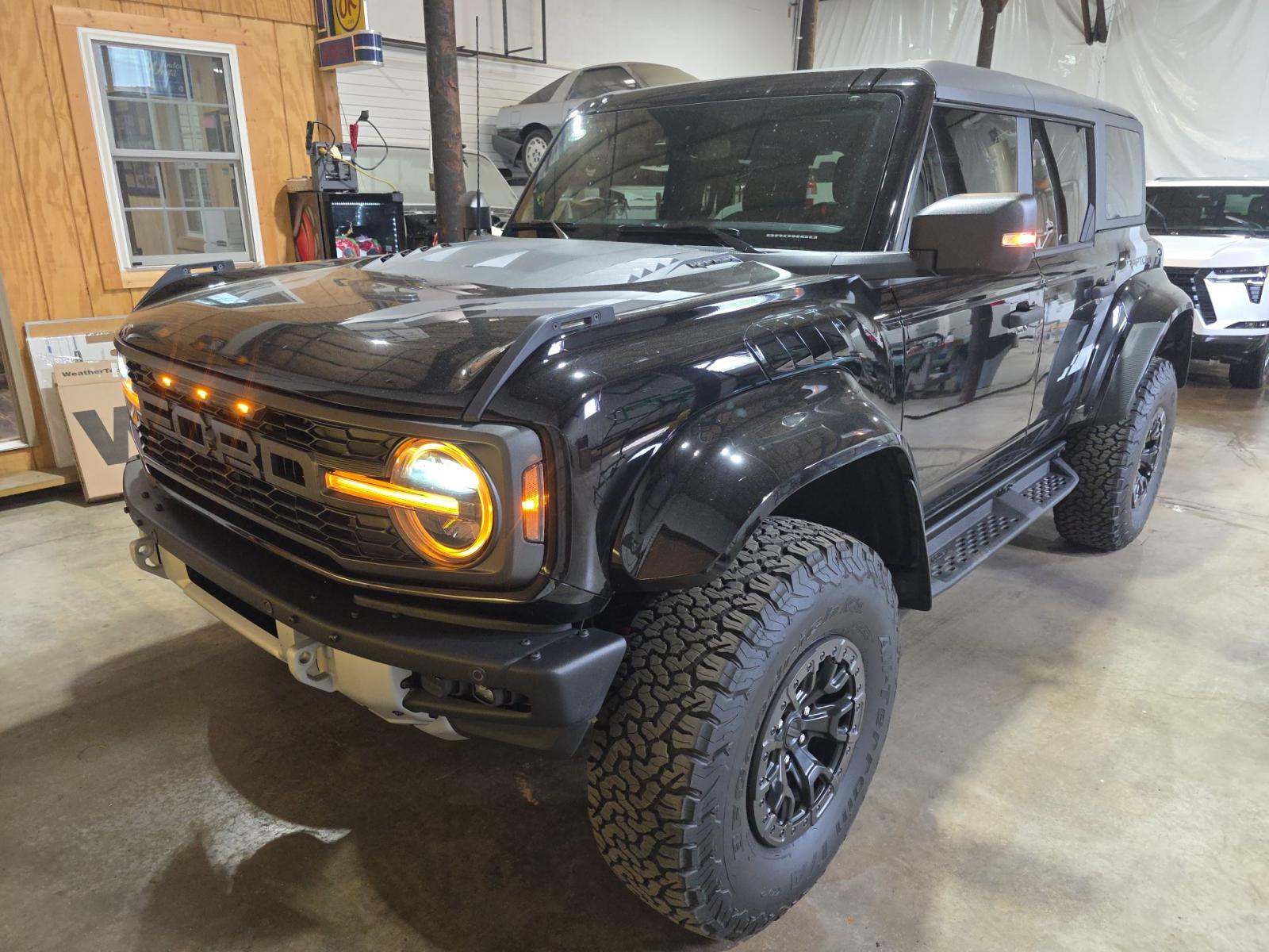 FORD BRONCO - 1